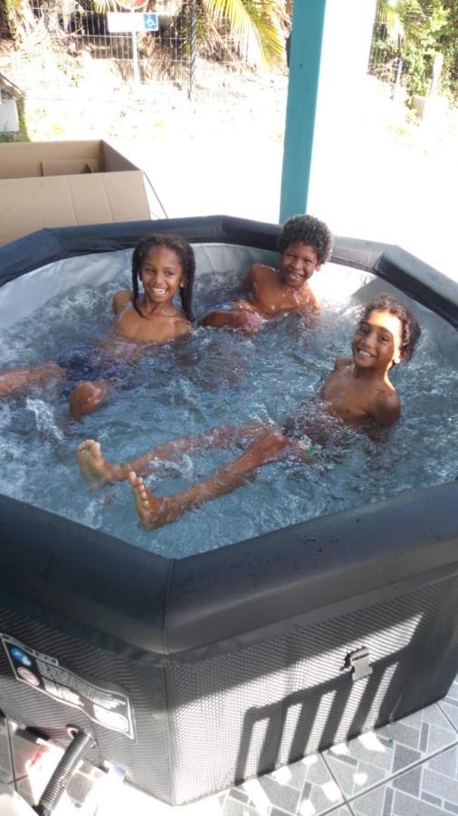 La Kay'Loulou Avec Spa Et Piscine 생피에르 외부 사진